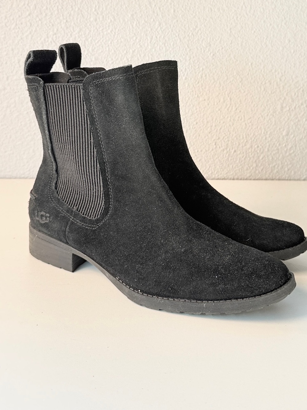 UGG Bonham III Chelsea Boots Black Waterproof Suede Womens 7.5 - Picture 2 of 14